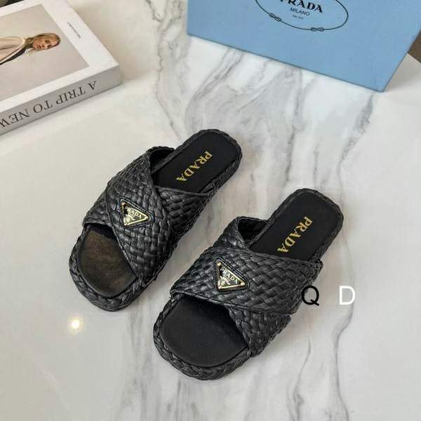 Picture of Prada Slippers _SKUPradasz35-40GDT0801179